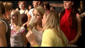 girls holding big dicks - Girls holding dicks in both hands - XVIDEOS.COM