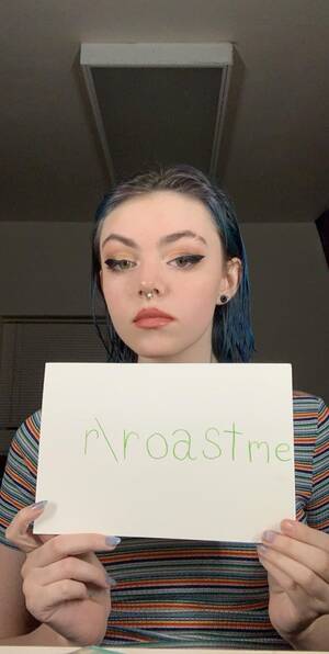 Megan Fox Blowjob Porn - Do your worst. 18 college student. : r/RoastMe