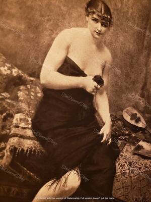 1800s Vintage Nude Girls Porn - 1800s Lithograph Naked Girl in Blanket - Etsy UK