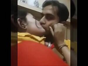 desi kissing clips - Desi Indian Couple Kissing Video | The Sexiest Kissing Ever | Smooch |  Hardcore Kissing | Longest Smooch Ever - xxx Mobile Porno Videos & Movies -  iPornTV.Net