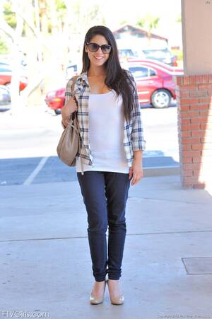 lilly anderson - Lilly Anderson - Free nude pics, galleries & more at Babepedia