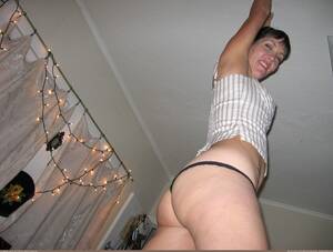 Brunette Wife Porn - http://p.im9.eu/amateur-nude-photos-brunette-wife-like-sucking-dick41-milf- porn.jpg