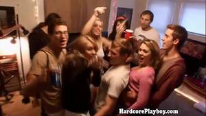 hardcore teen orgy - Hardcore teens enjoying an orgy - XVIDEOS.COM
