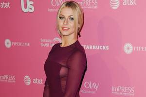 Julianne Hough Porn Double - Julianne Hough wants dudes to read the lady porn - Access Hollywood