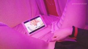 hentai panty masturbation - Kawaii girl masturbates after class watching lesbian hentai until squirts  and pisses herself - Free Porn Videos - YouPorn