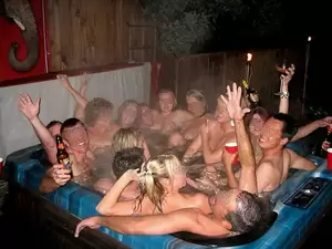 hot tub swinger sex - hot tub - Swingers Blog - Swinger Blog - Hotwife Blog