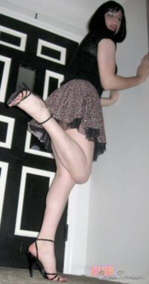 free shemale porn in heels - FREE shemale, high heels Pictures - XNXX.COM