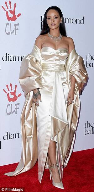 nikoletta wearing rihanna's - Elle Fanning claims Rihanna would have liked her 'porn-inspired' outfits in  Live by Night | Daily Mail Online