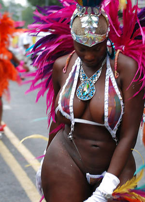 Carnival Tits - This brazil, sexy carnival, semi naked.