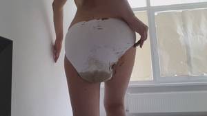 messy panties xxx - panty pooping