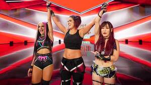 Bayley Wwe Porn - Bayley regresa a la acciÃ³n en WWE RAW | Solowrestling