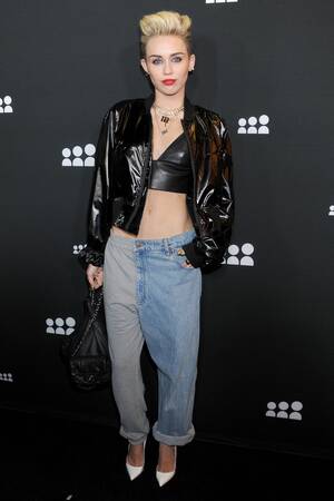 Miley Cyrus Christmas Porn - Miley Cyrus offered $1million to make porn film - Celebrity News | Glamour  UK