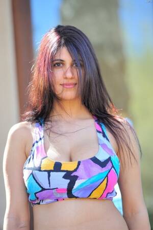 Middle Eastern Big Tits Curvy - Middle Eastern Big Tits Porn Pics & Naked Photos - PornPics.com