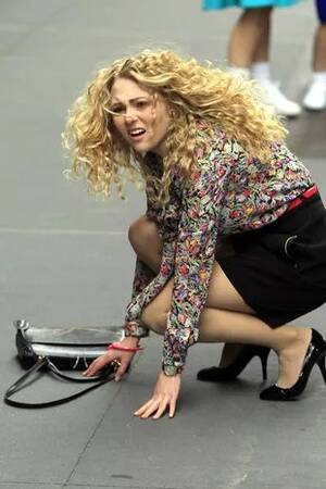 Annasophia Robb Lesbian Scene - Video: Filming of The Carrie Diaries starts in New York, here's everything  you need to know about the new Carrie Bradshaw AnnaSophia Robb - Mirror  Online