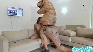 Dinosaur Shemale Porn - Beauty Bigass girl getting fucked by a dinosaur