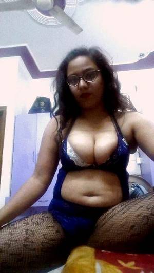 desi strip naked - desi indian girl stripping saree
