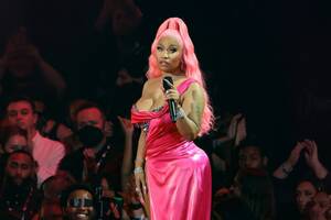 nicki minaj having lesbian sex - Nicki Minaj Sues Blogger For Calling Her a 'Cokehead'