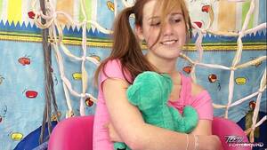 Dumb Blonde Girl Porn - Real stupid blonde fucked on fake casting very easy - XVIDEOS.COM