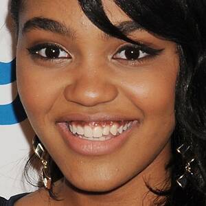 China Anne Mcclain Porn - China Anne McClain Makeup: Black Eyeshadow, Bronze Eyeshadow, Brown  Eyeshadow & Nude Lipstick | Steal Her Style