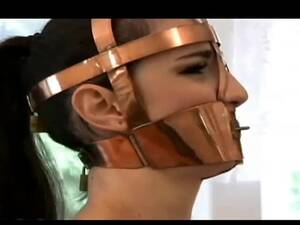 muzzle porn - She puts a muzzle on her and then masturbates - PornDig