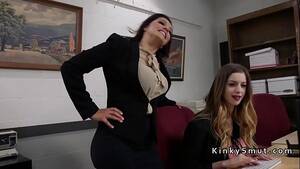 lesbian office fuck - Natural busty lesbian anal fucked in office - XVIDEOS.COM