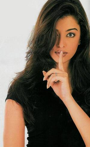 Aishwarya Rai Sexy Ass - Aishwarya Rai Bachchan Latest Stills,Pic - Memsaab