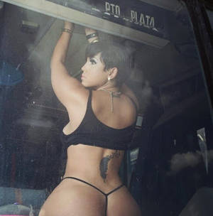 ana carolina bonatelli - Ana carolina porn - Fijate la presentadora de jpg 395x400