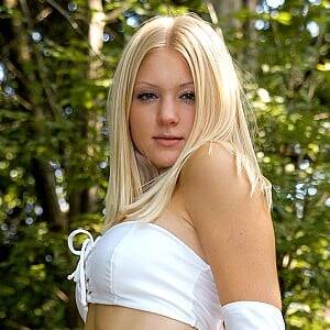 bewersdorf robyn tiffany teen aka - Robyn Bewersdorf - Free pics, galleries & more at Babepedia