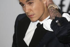 Gay Men Sex Justin Bieber - Justin Bieber is offered $2 million to film a gay sex scene