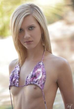 hot blondie with small tits - hot skinny blonde small tits porn clips - wankoz.com