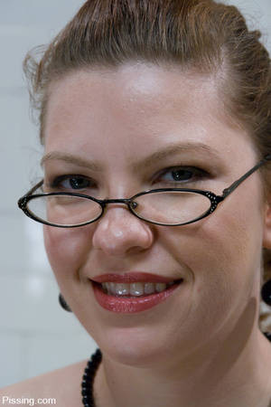 Facebook Piss Porn - ... Peeing porn. Revenge on Bella! Made to b - XXX Dessert - Picture 2 ...