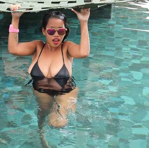 Big Tits Filipino - Filipino with big tits Porn Pic - EPORNER
