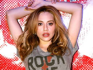 Brittany Murphy Hot Porn - HD wallpaper: Brittany Murphy Hot, women's black romper, Movies, Others,  blond hair | Wallpaper Flare