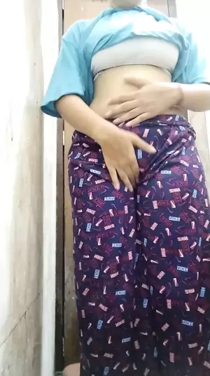 college girls bathroom - India hot college girl bathing with boyfriend Desi collage | xHamster