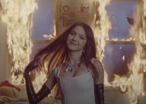 Ariana Grande Vampire Porn - How Olivia Rodrigo Flipped The Disney Script