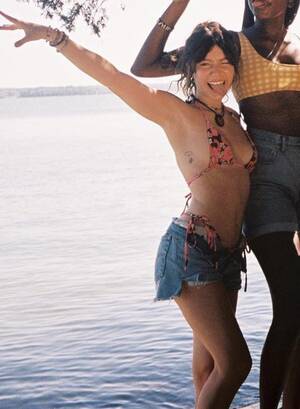 Genevieve Hannelius Nude Porn - At the beach with her friends : r/GHannelius