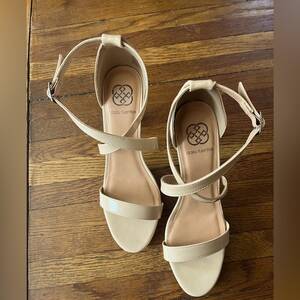 Daisy Fuentes Sexy Naked - Daisy Fuentes | Shoes | Nude Open Toe Strappy Heels Nude Pattern Leather Daisy  Fuentes 9m | Poshmark