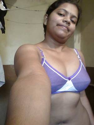 Mallu Girl Sex Com - Hot mallu girl ke bade boobs blue bra ke andar - Desi porn pics