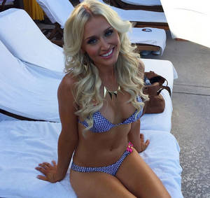 college thong upskirt - Amature upskirt college women Â· Fucking mom homemade porn