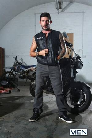 Johnny Hazzard Leather Porn - Bennett Anthony fucks Johnny Hazzard - Men.com | sysnab.ru