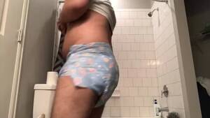 Diaper Cub Porn - Chubby cub explores diapers - Shooshtime