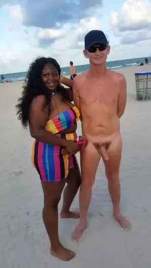 beach ebony naked - Ebony on the beach nude porn picture | Nudeporn.org