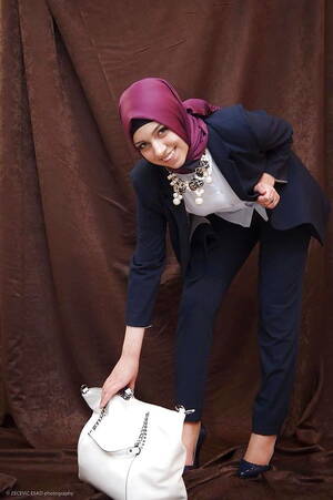 Bosnian Hijab Porn - Bosnian_hijab_girl_Fatima - 25 photos