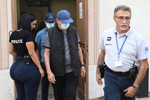 Big Booty Female Police Porn - French Cop with Big Booty! - Ebony Booty and Latina Ass - BOOTY SOURCE