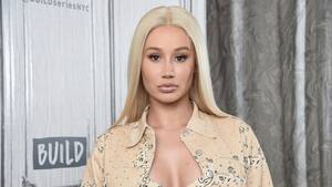 Iggy Azalea Pussy Porn - Iggy Azalea gets candid about 'fake breasts' and OnlyFans