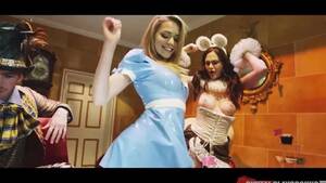 Alice In Wonderland Porn Parody - Porn Parody on Alice in Wonderland - XXXi.PORN Video