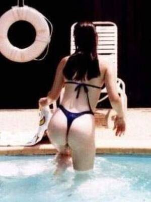 Liv Tyler Porn - LIV TYLER IN A THONG | Girls in g-strings