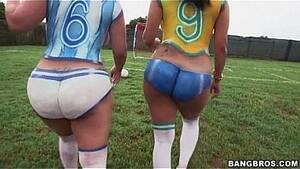Big Ass Soccer Porn - Big ass latinas playing soccer before fucking - XNXX.COM