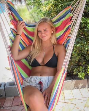 Gorgeous Blonde Bikini - Sexy Blonde Bikini Top Porn Pic - EPORNER