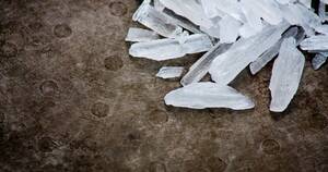 Crystal Meth First Time Sex - What Does Meth Look, Smell, and Taste Like?